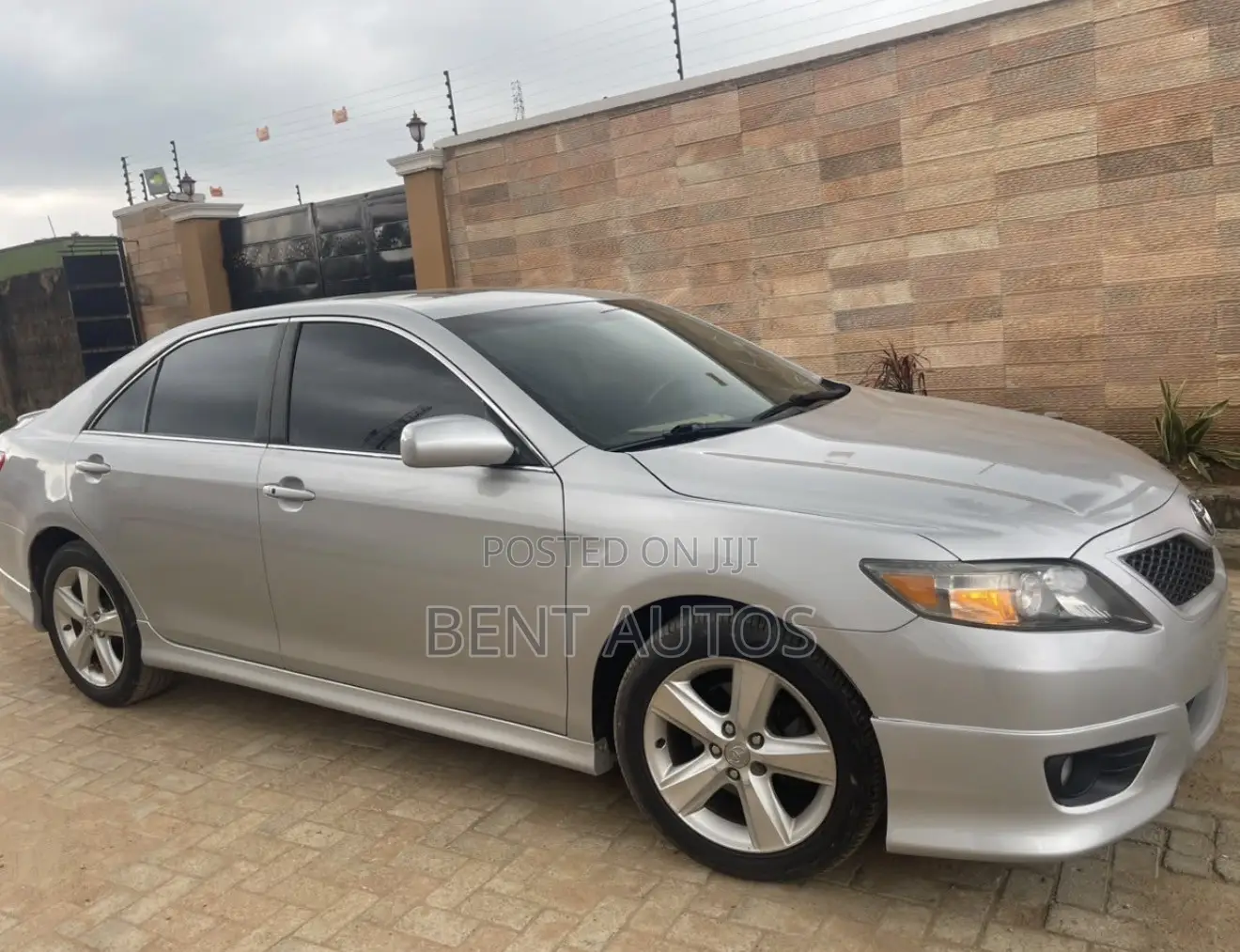 Toyota Camry SE 4dr Sedan (2.5L 4cyl 6AM) 2010 Silver
