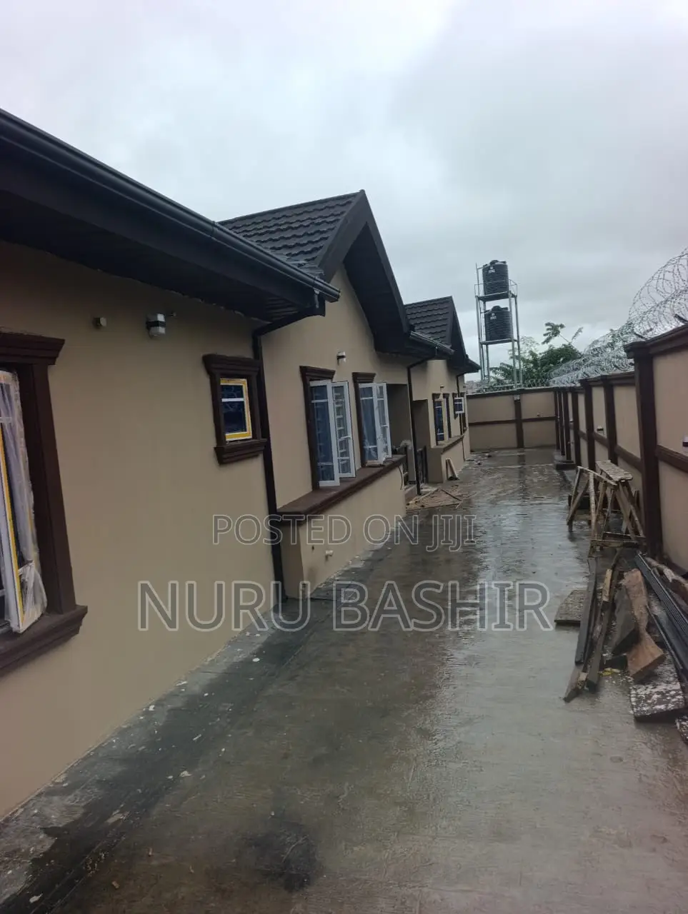 3bdrm Bungalow in Akala Estate, Akobo for rent