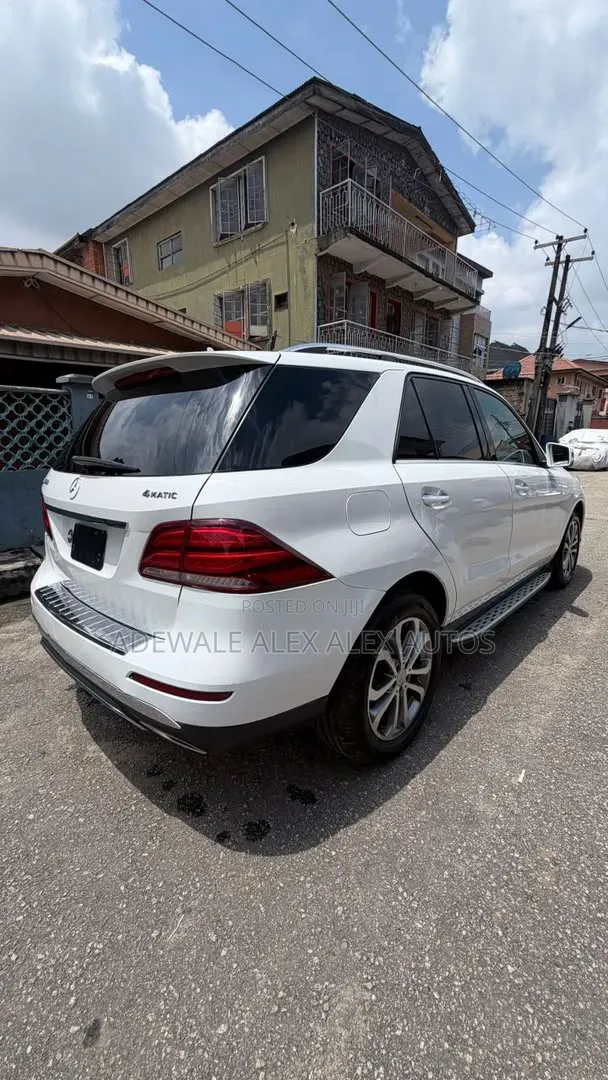 Mercedes-Benz GLE-Class 2016 White