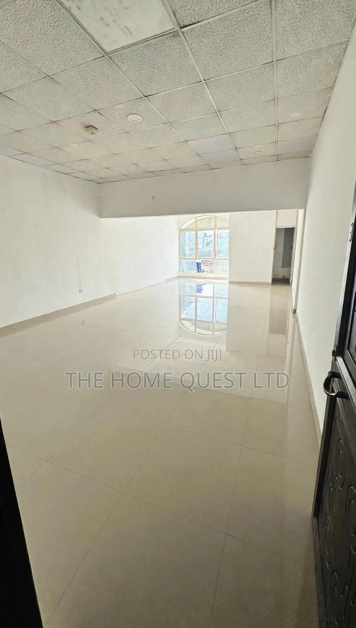 Shops in a Plaza for Rent/Lease