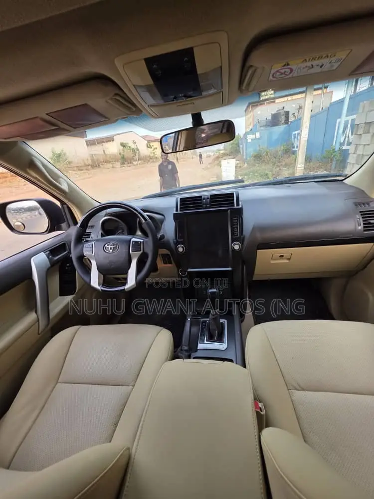 Toyota Land Cruiser Prado 2016 Black