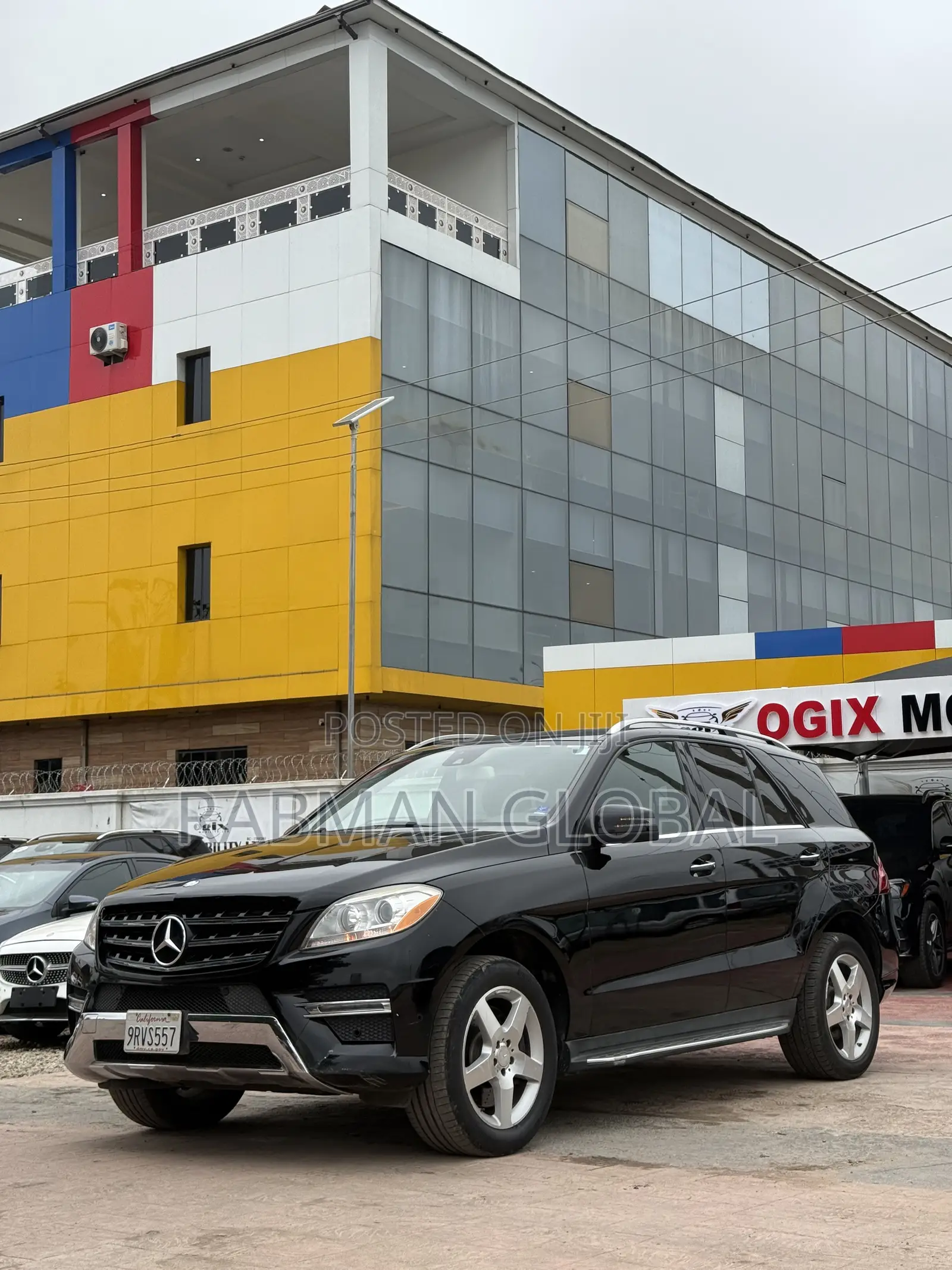 Mercedes-Benz M Class ML550 4MATIC 4dr SUV AWD (4.7L 8cyl Turbo 7A)