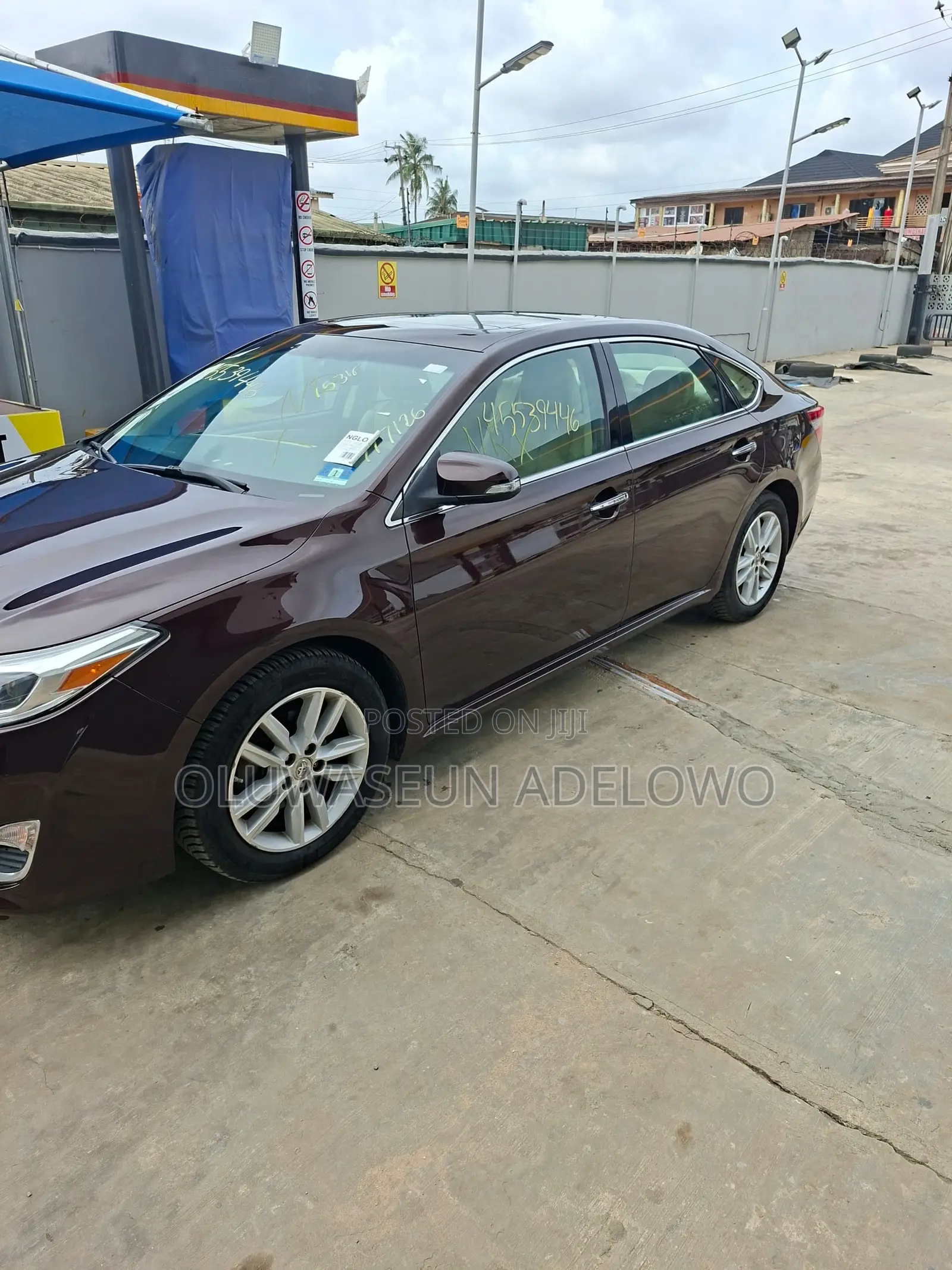 Toyota Avalon XLE Sedar FWD (3.5L 6cyl 6A) 2013 Red