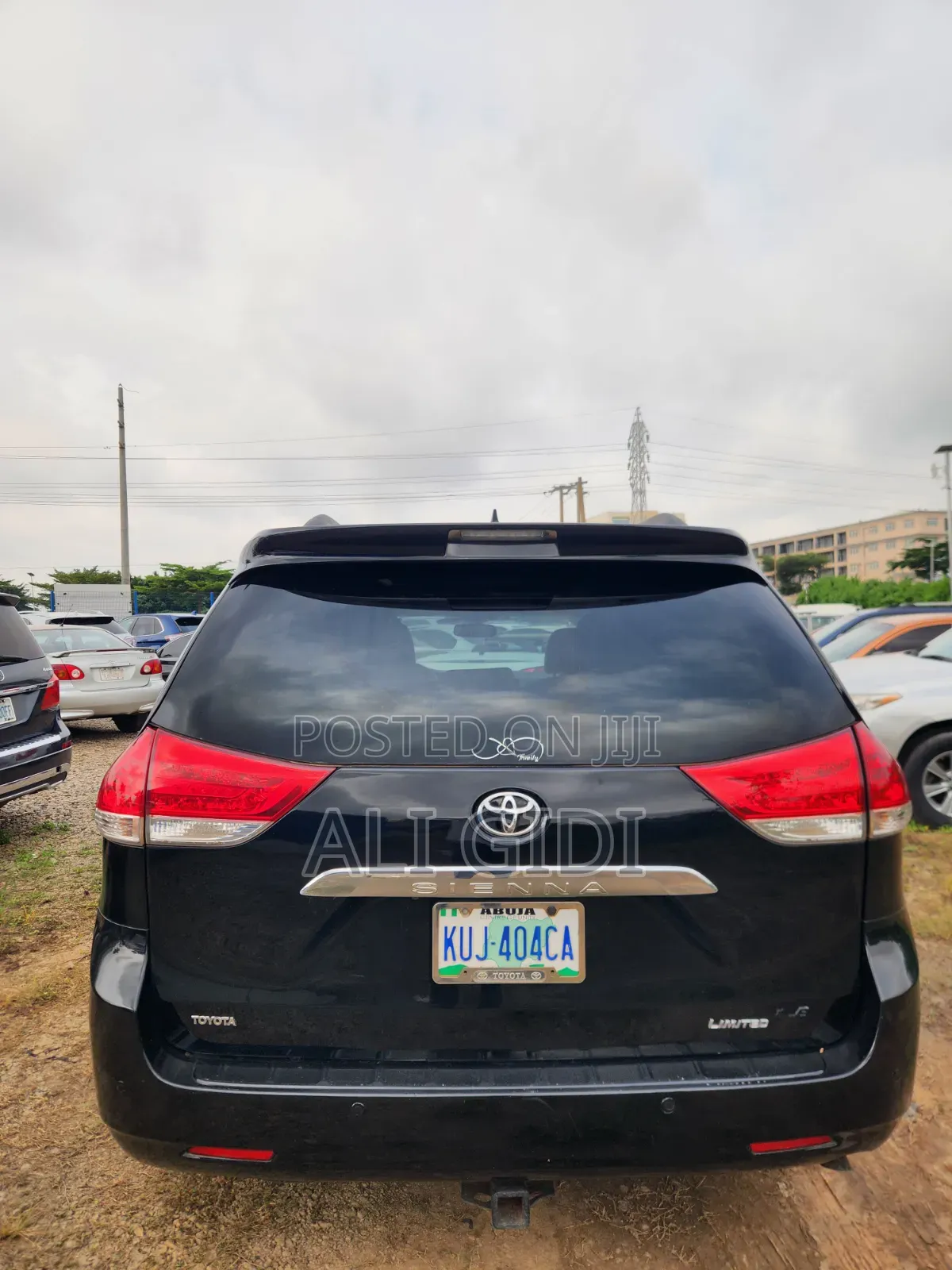 Toyota Sienna 2015 Black