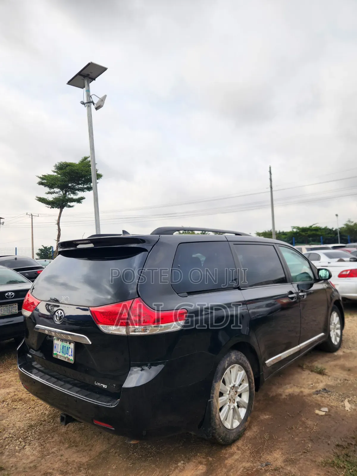 Toyota Sienna 2015 Black