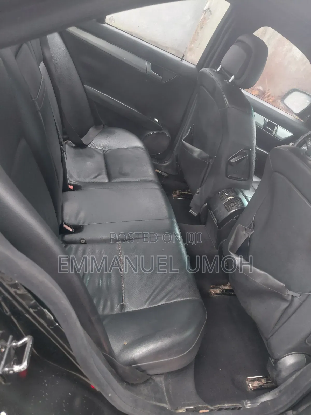 Mercedes-Benz C300 2010 Black