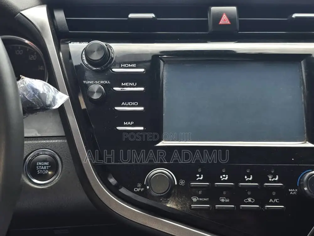 Toyota Camry 2020 Silver