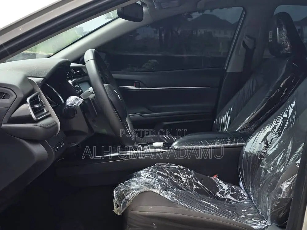Toyota Camry 2020 Silver