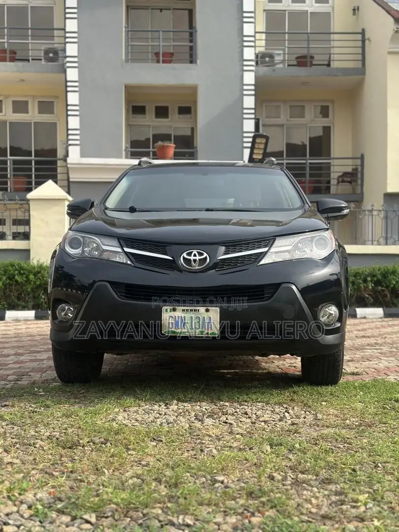 Toyota RAV4 XLE 4dr SUV AWD (2.5L 4cyl 6A) 2015 Black