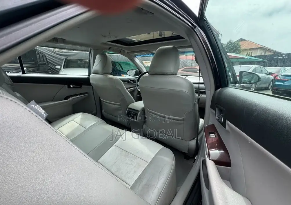 Toyota Camry XLE V6 4dr Sedan (3.5L 6cyl 6A) 2012 Black