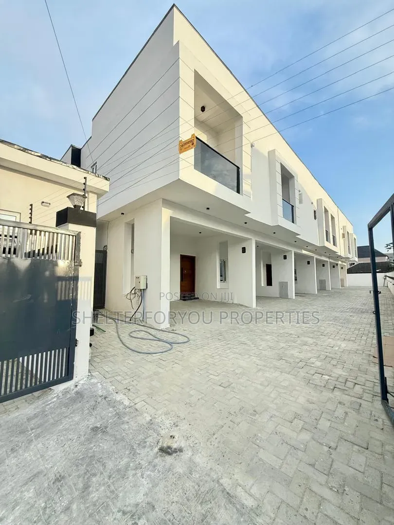 3bdrm Duplex in Sangotedo for sale