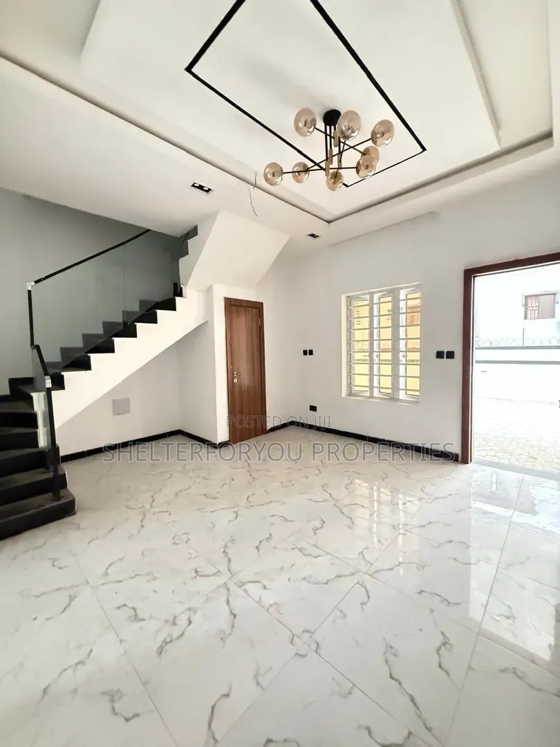 3bdrm Duplex in Sangotedo for sale