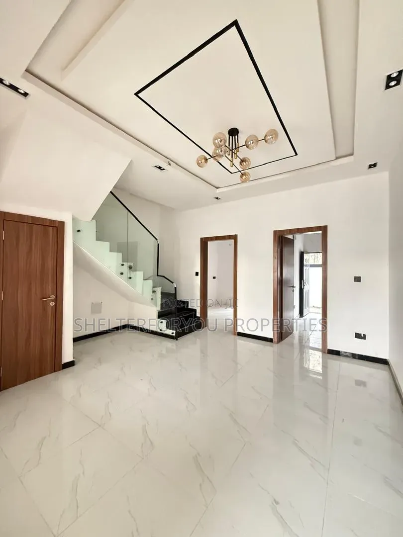 3bdrm Duplex in Sangotedo for sale