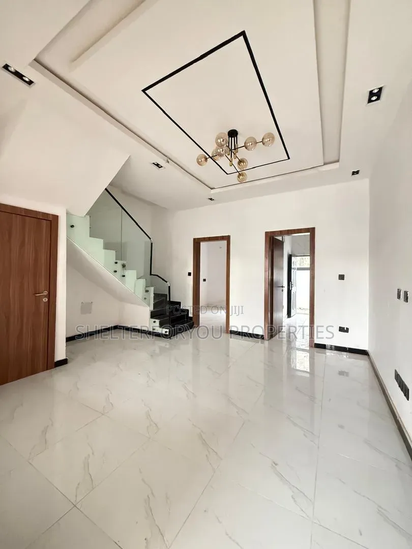 3bdrm Duplex in Sangotedo for sale