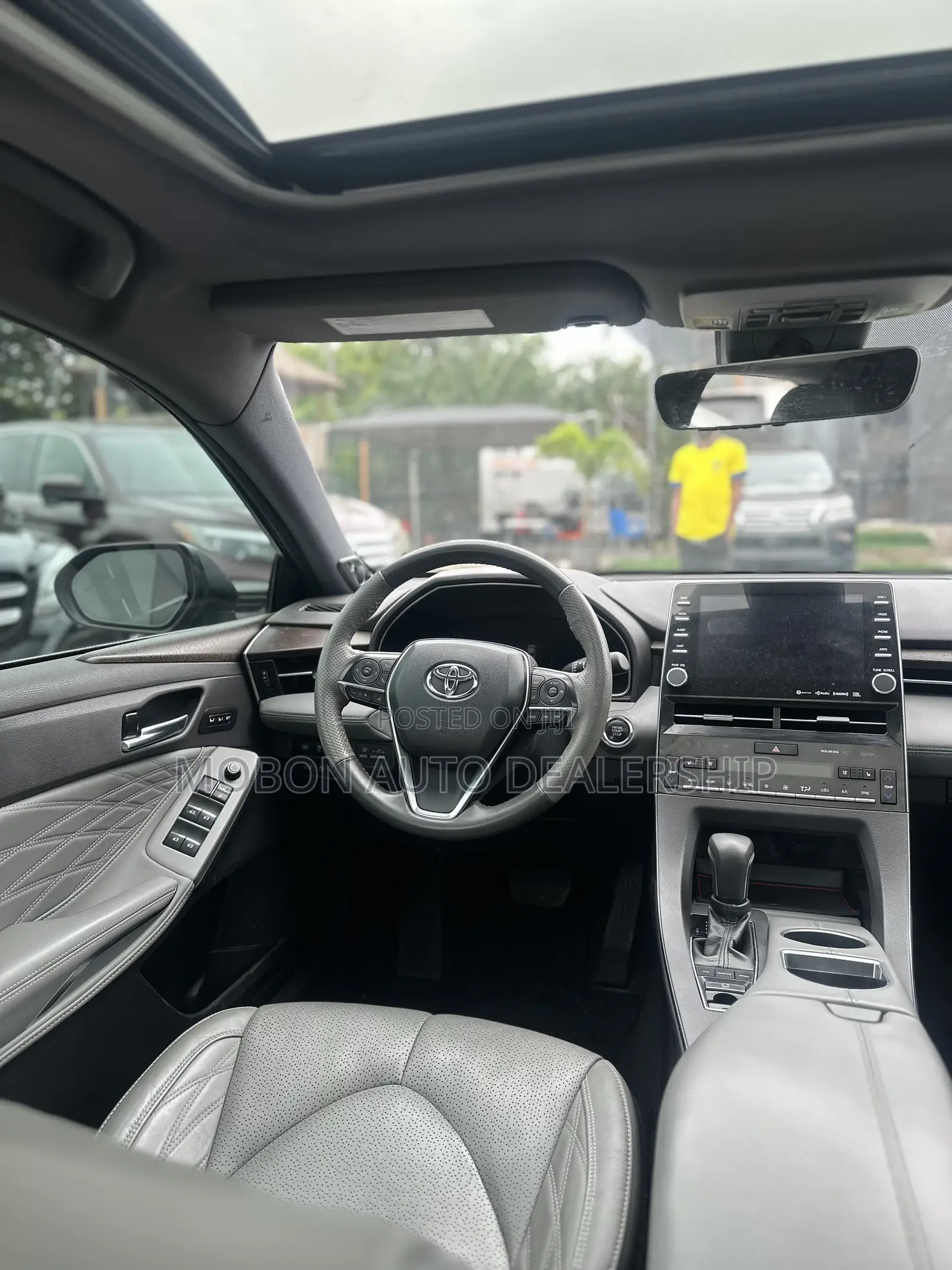 Toyota Avalon Limited FWD Sedan (3.5L V6 8A) 2019 Gray