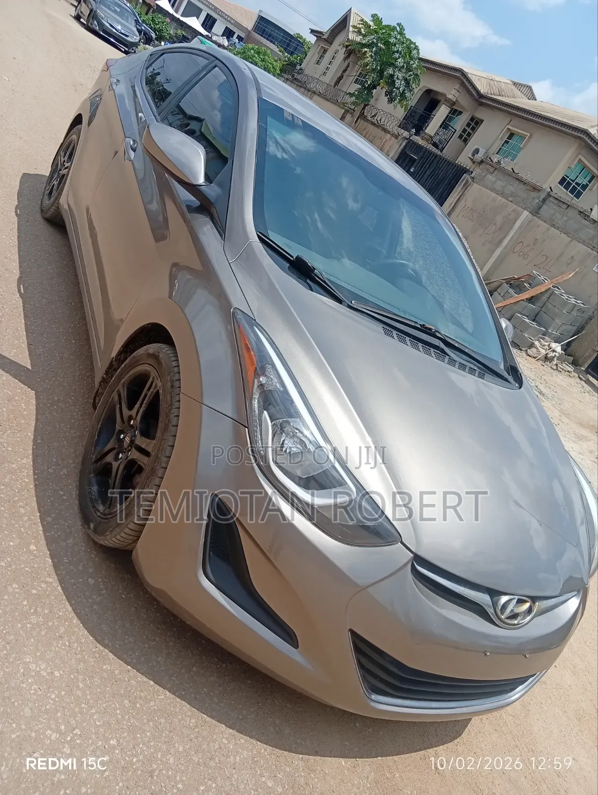 Hyundai Elantra Limited 4dr Sedan (1.8L 4cyl 6A) 2015 Gold