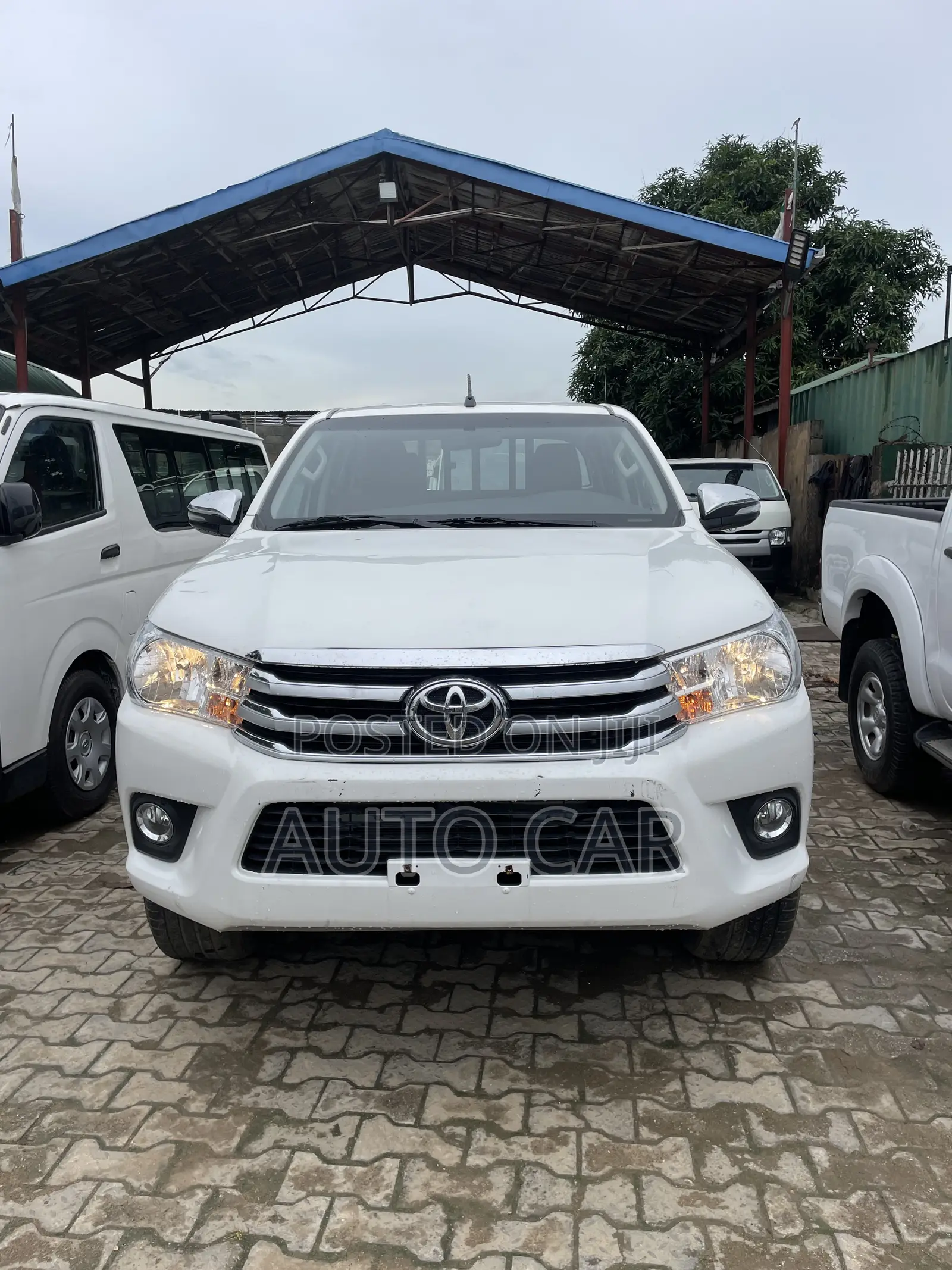Toyota Hilux Revo Smart Cab Petrol 2.7 RWD 2020 White