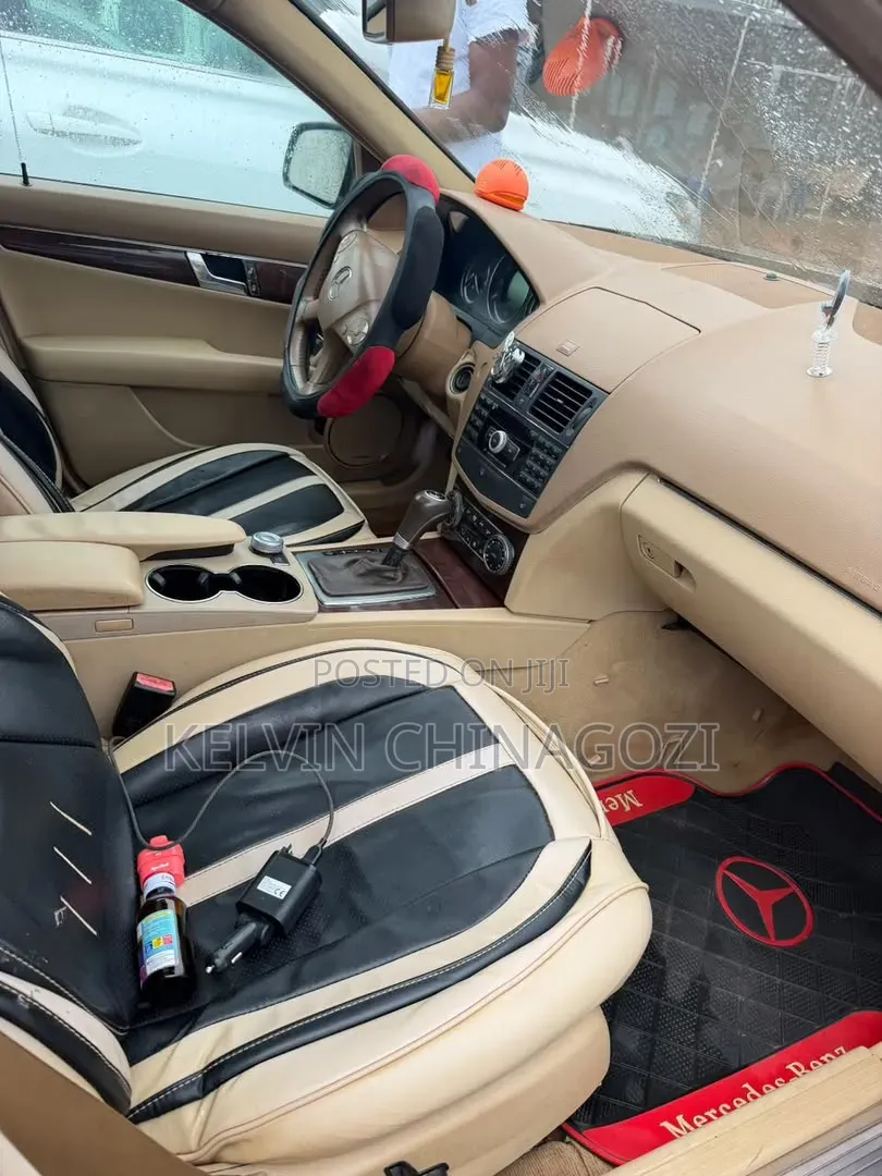 Mercedes-Benz C300 2009 Silver