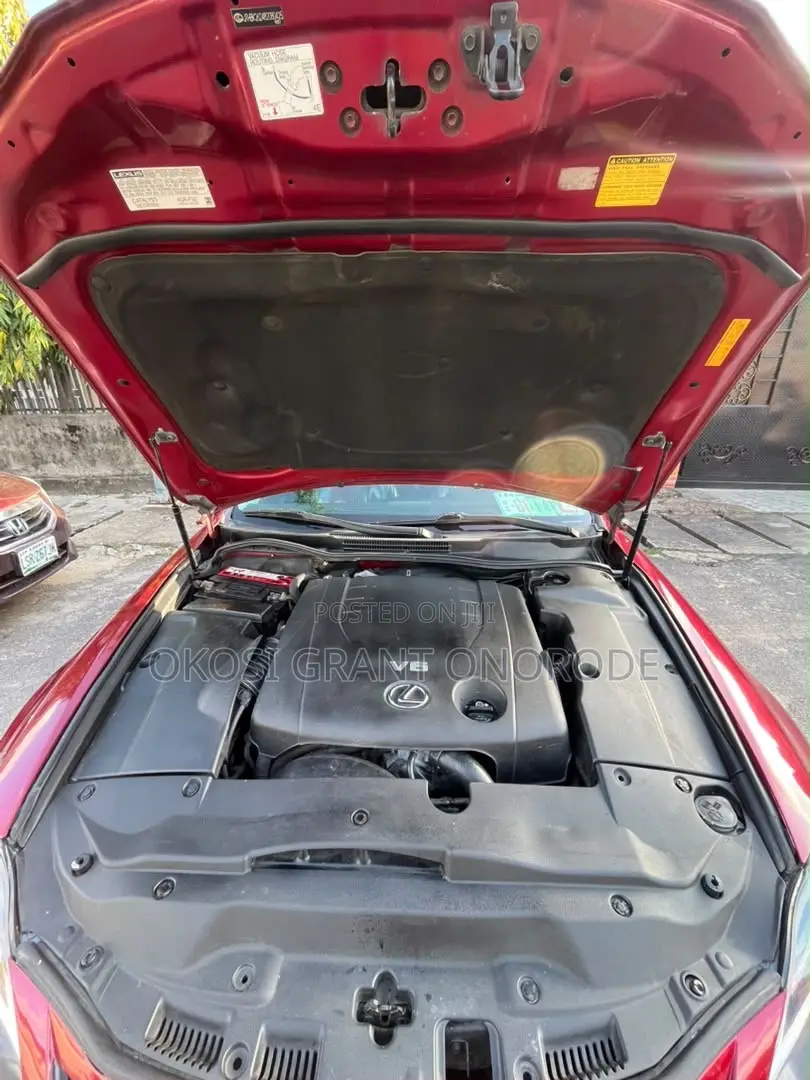 Lexus IS 250 2008 Red