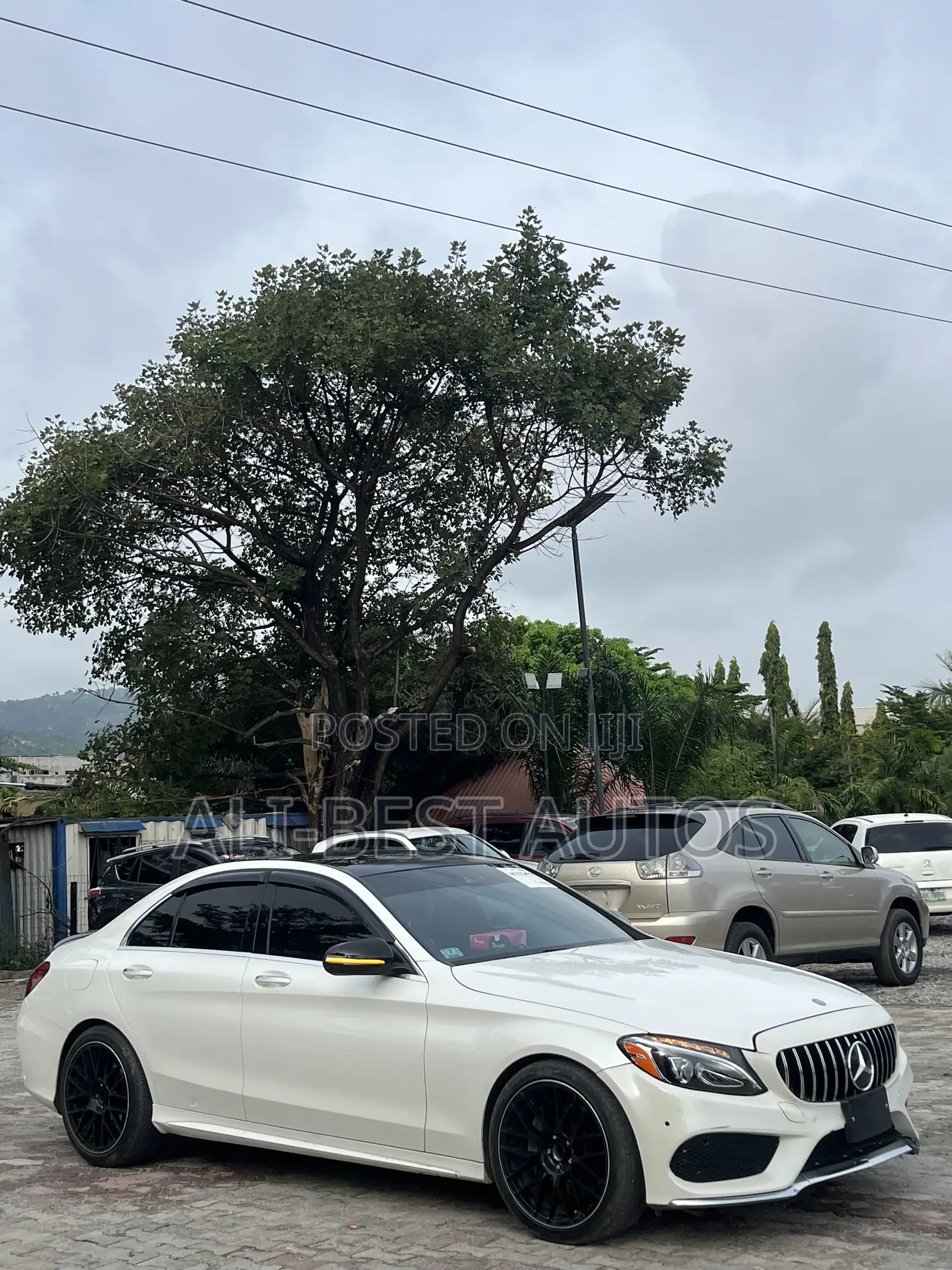 Mercedes-Benz C400 4Matic AWD Sedan (3.0L V6 7A) 2015 White