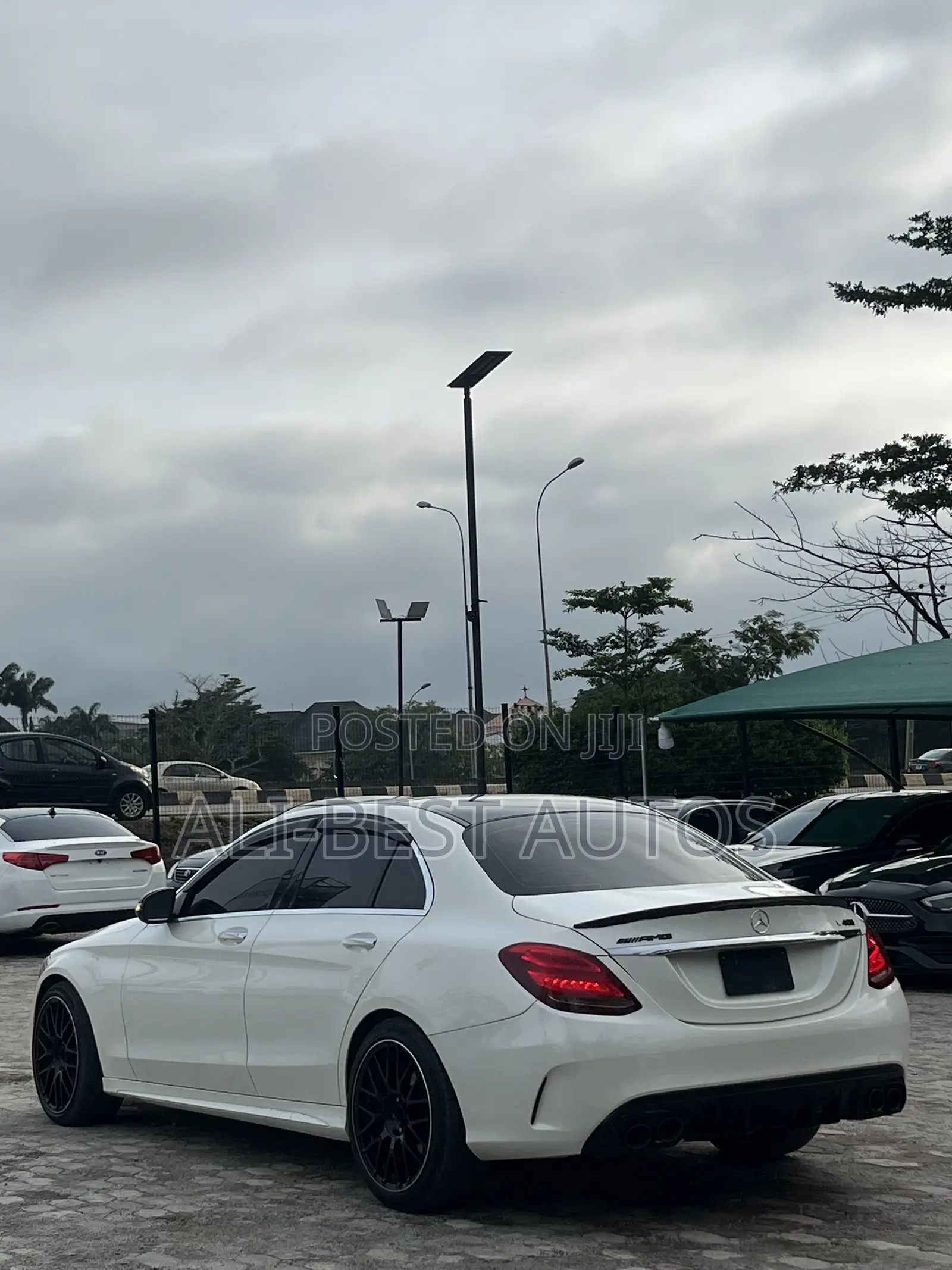 Mercedes-Benz C400 4Matic AWD Sedan (3.0L V6 7A) 2015 White