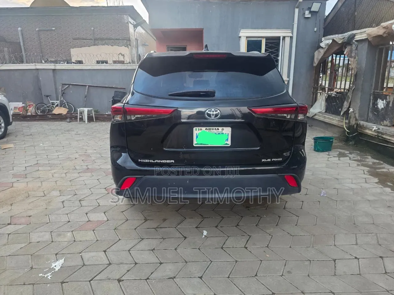 Toyota Highlander XLE 2022 Blue