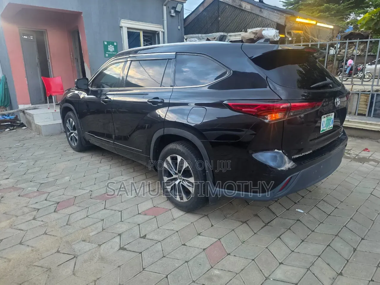 Toyota Highlander XLE 2022 Blue