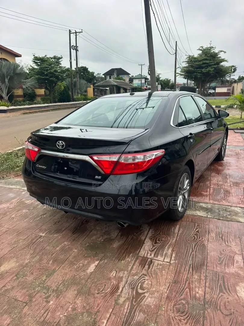 Toyota Camry SE 4dr Sedan (2.5L 4cyl 6A) 2017 Black