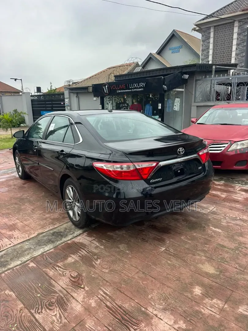 Toyota Camry SE 4dr Sedan (2.5L 4cyl 6A) 2017 Black