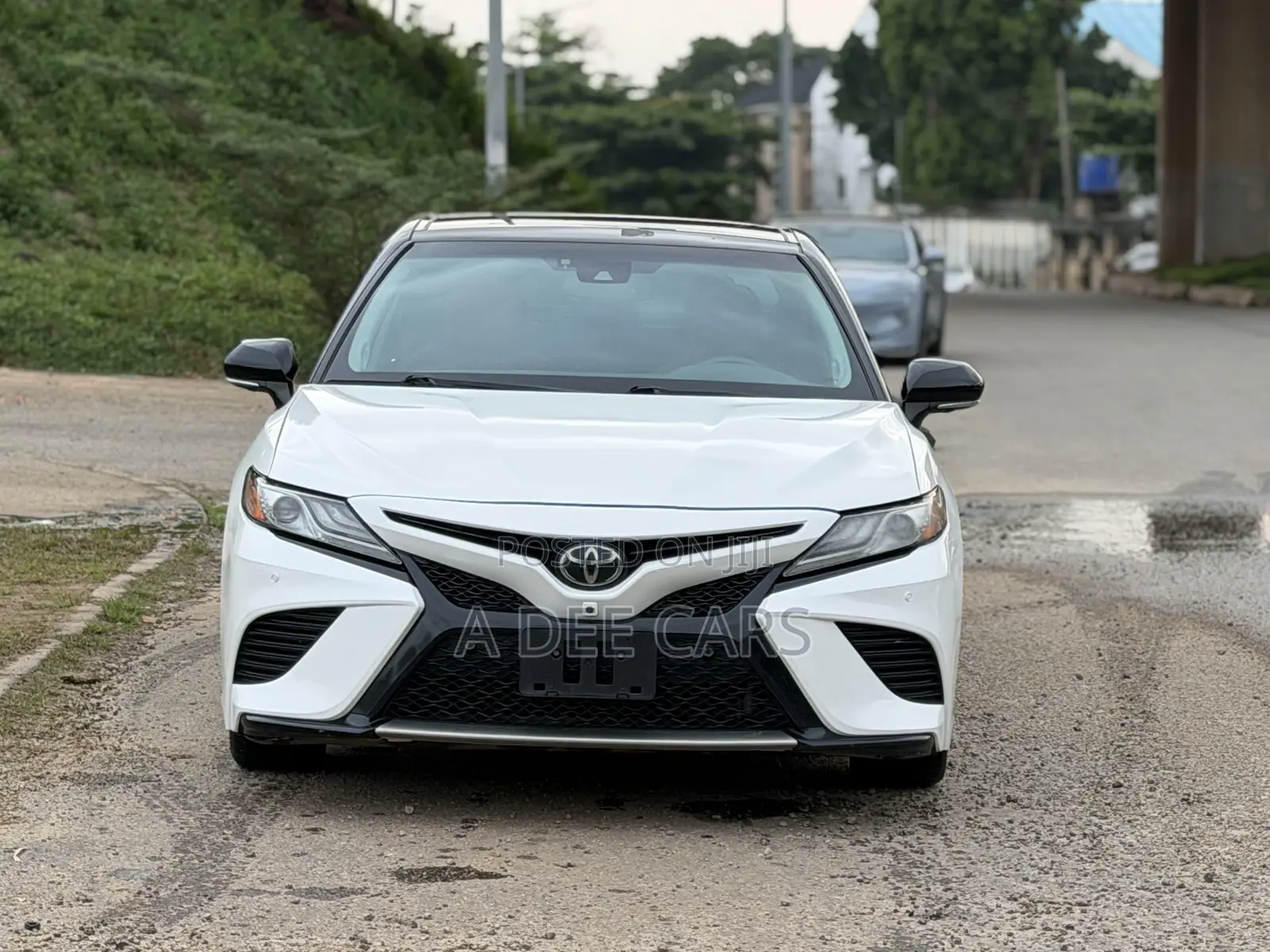 Toyota Camry 2019 White