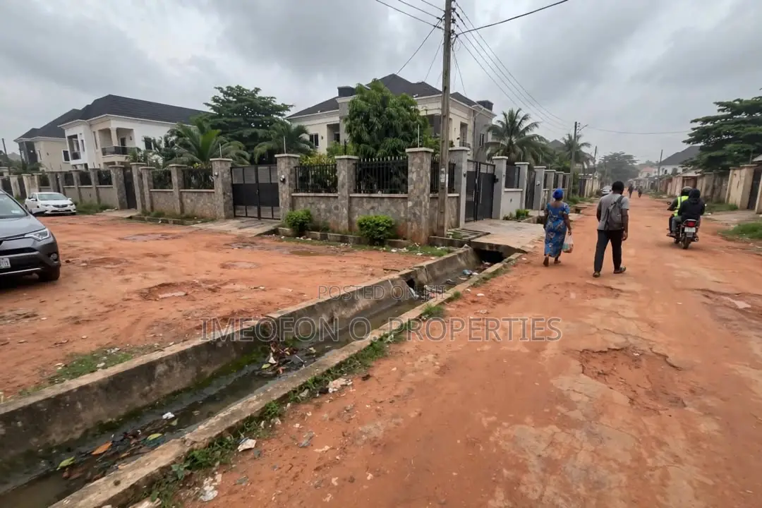 For SALE 1200sqms of Flat Land Located at Chikakore Junction Kubwa