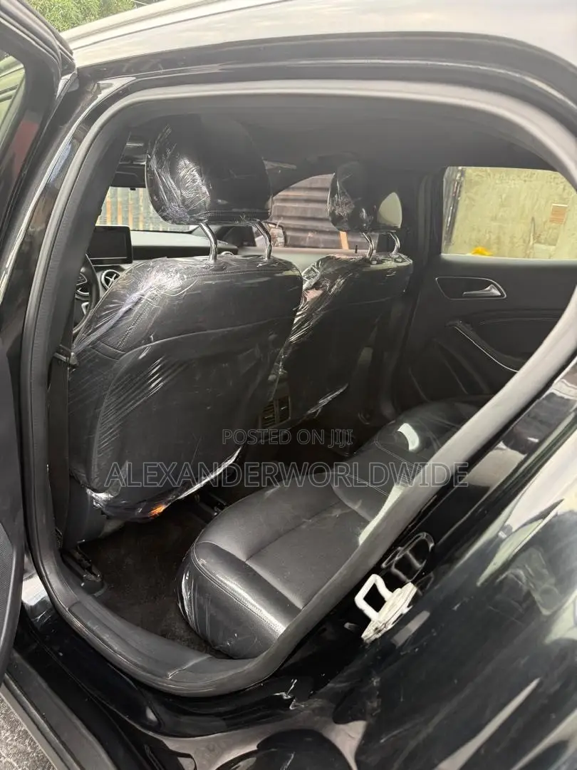 Mercedes-Benz GLA 250 2017 Black