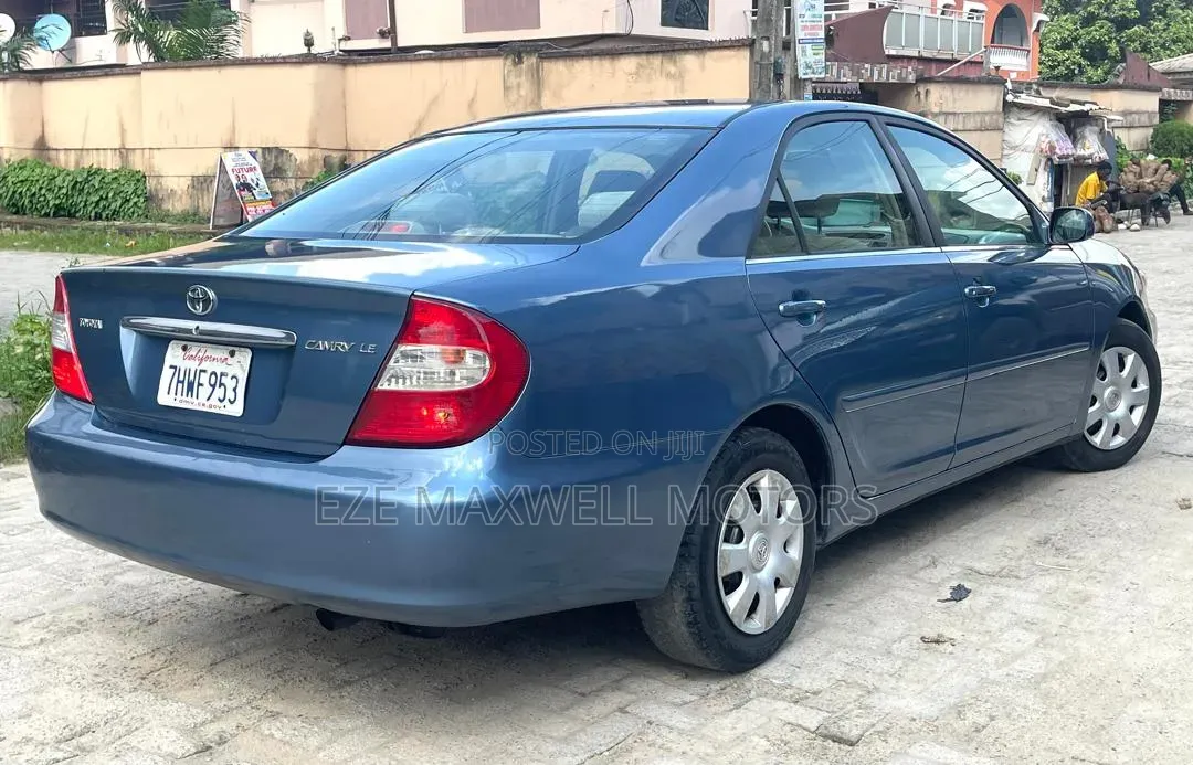 Toyota Camry 2005 Blue