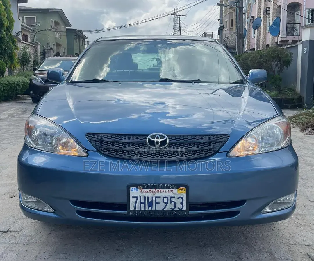Toyota Camry 2005 Blue