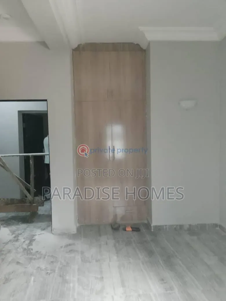 2bdrm Block of Flats in Spring Valley Estate for rent