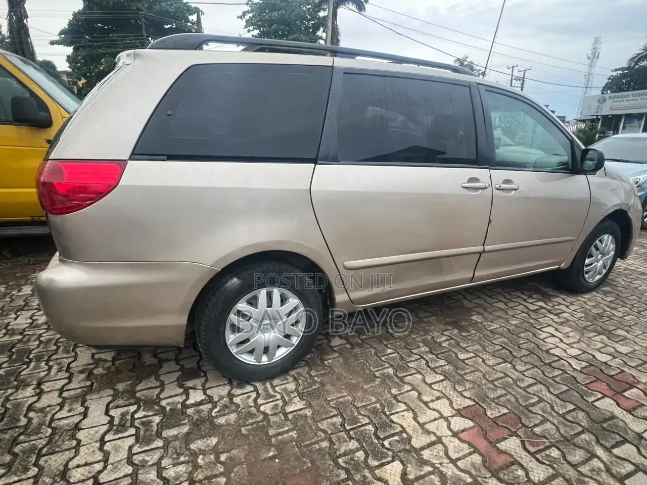 Toyota Sienna LE 2008