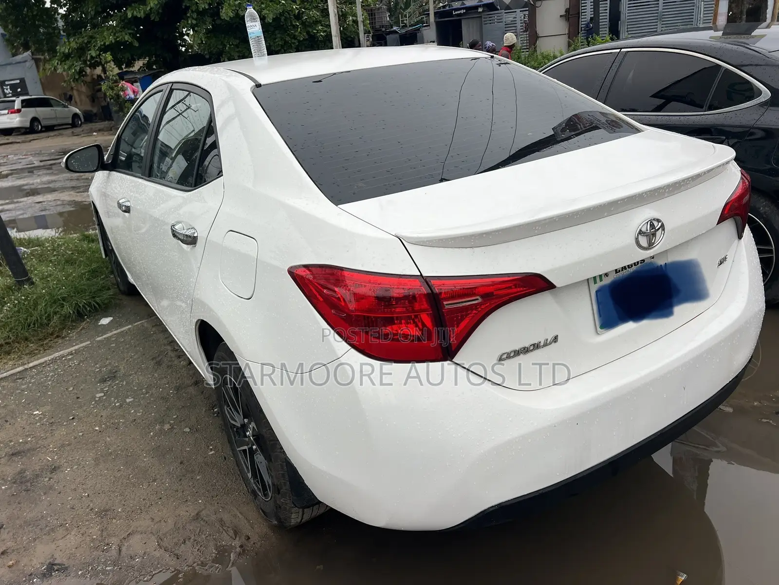 Toyota Corolla SE Special Edition 4dr Sedan (1.8L 4cyl CVT) 2017 Silver
