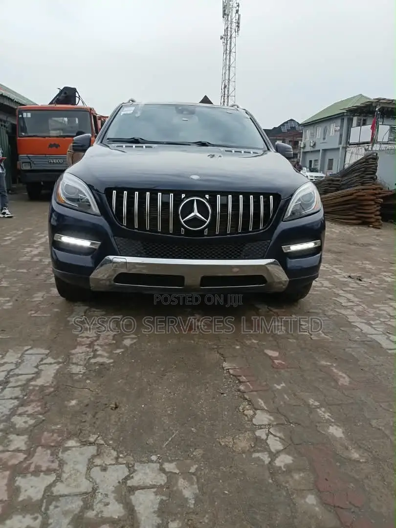 Mercedes-Benz M Class ML350 4dr SUV (3.5L 6cyl 7A) 2014 Black