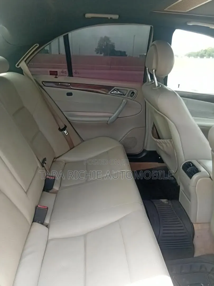 Mercedes-Benz C240 2005 Silver