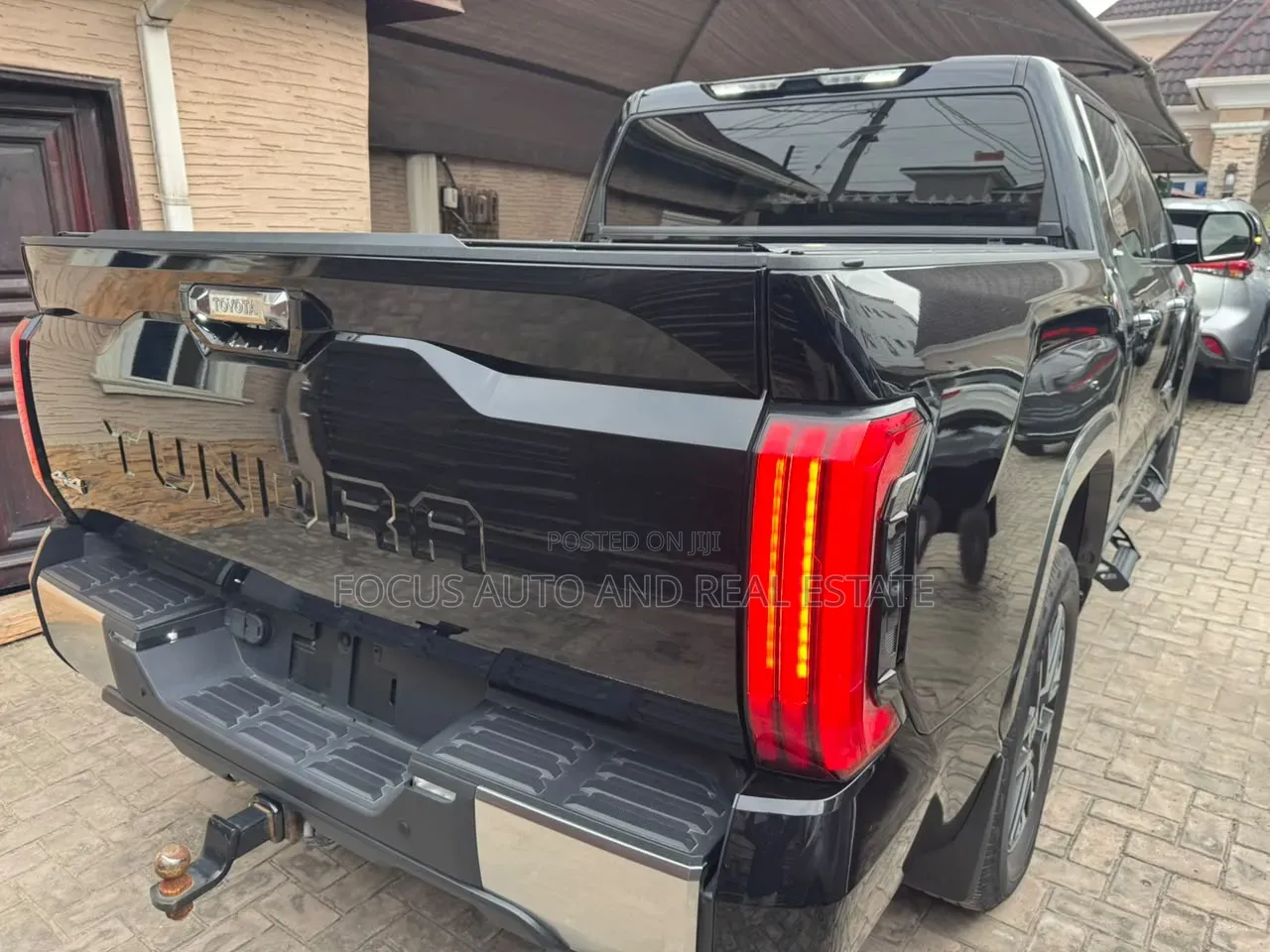 Toyota Tundra 2022 Black