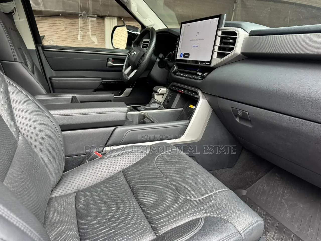 Toyota Tundra 2022 Black