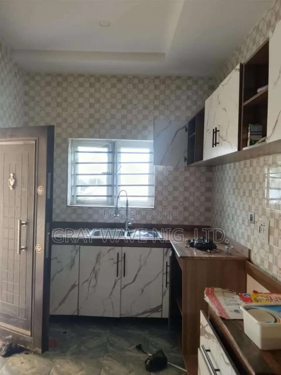 2bdrm Apartment in Sabon Lugbe for rent
