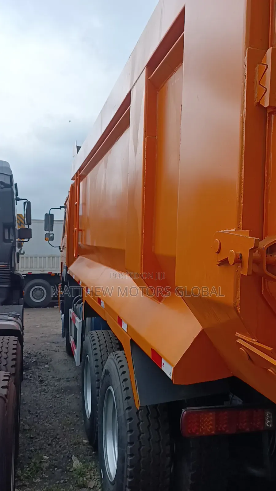 Super Clean Highest Grade Howo 10 Tires Tipper 30tons