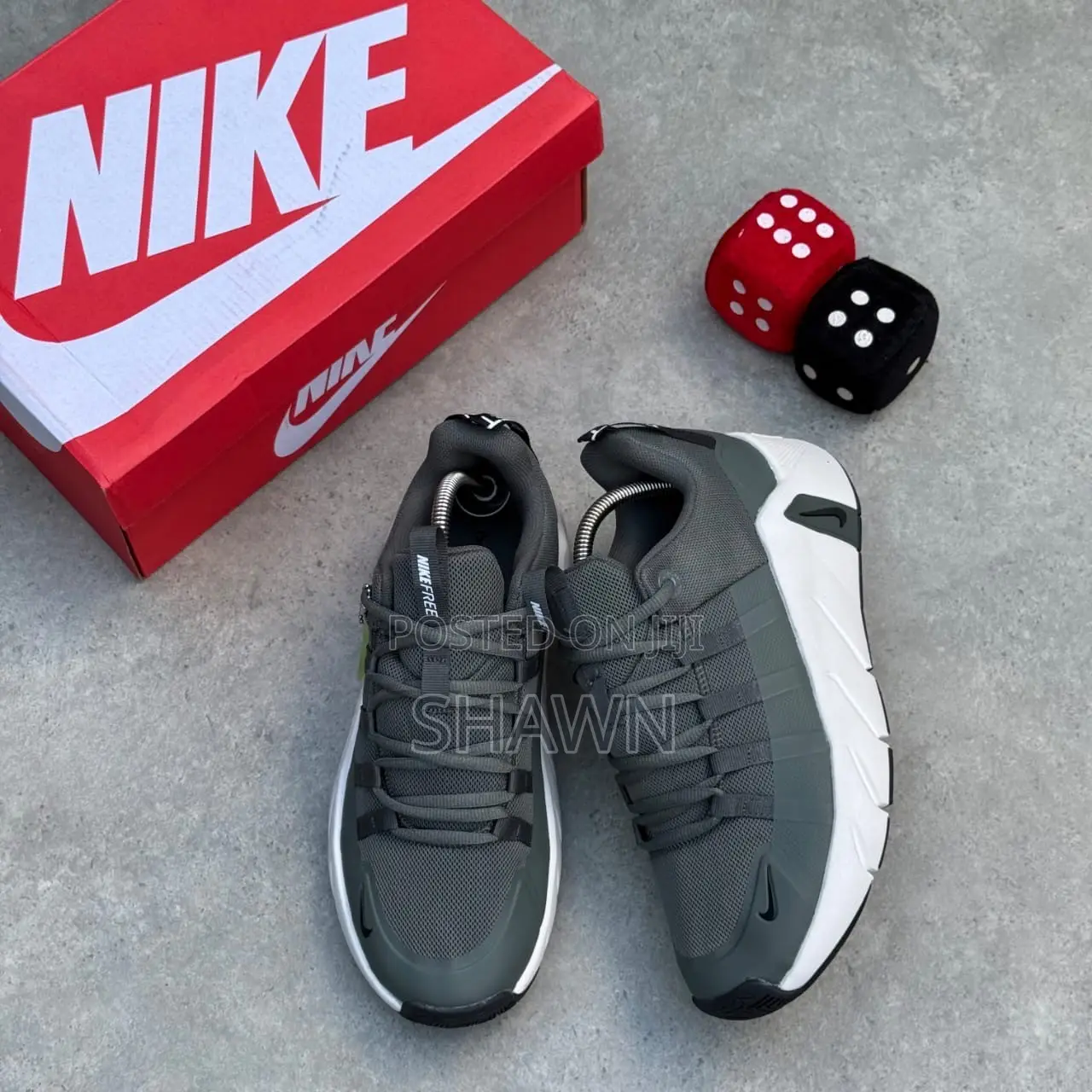 Nike Fee Mecton 7 Sneakers