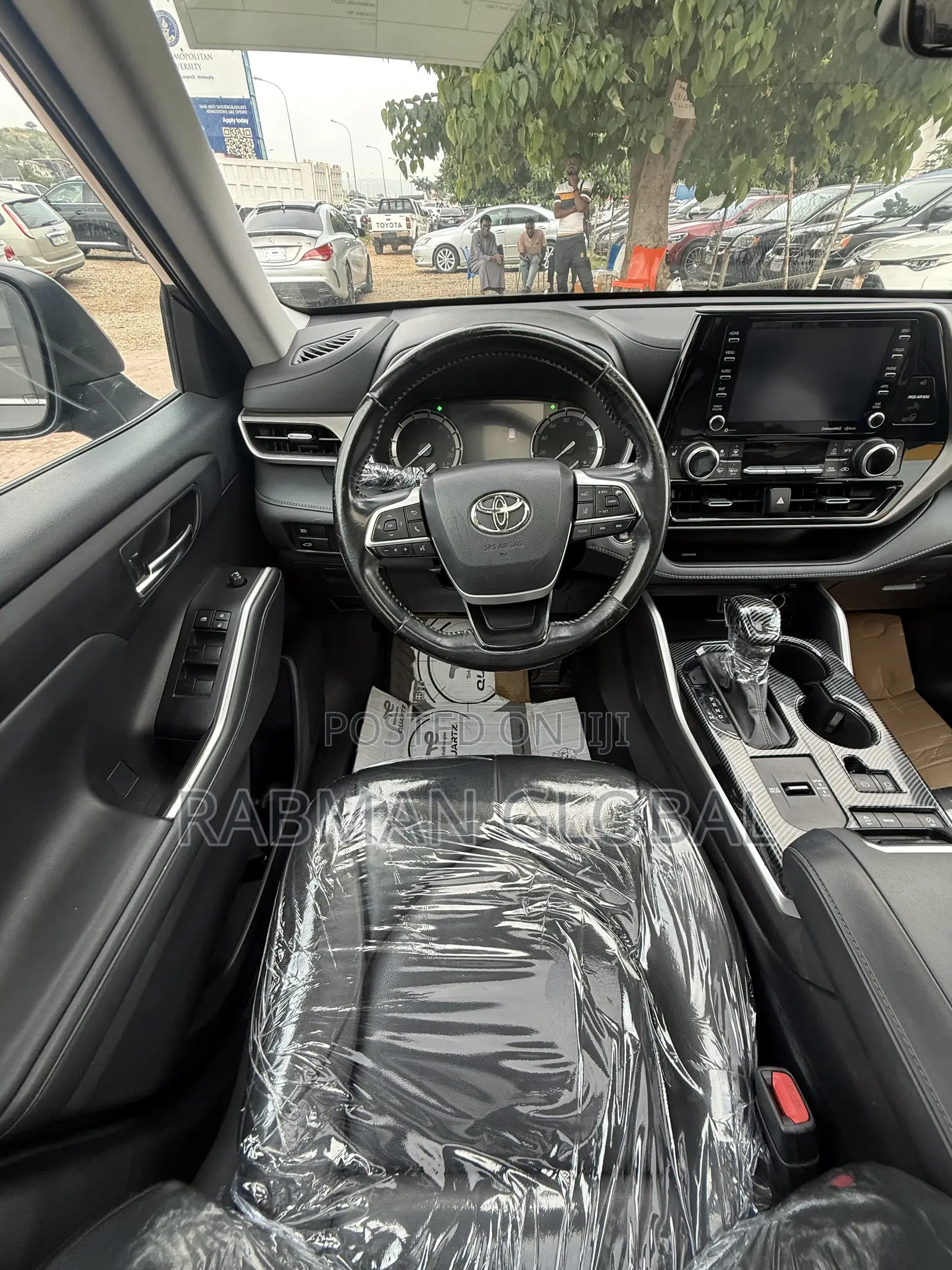Toyota Highlander XLE 2022 Gray