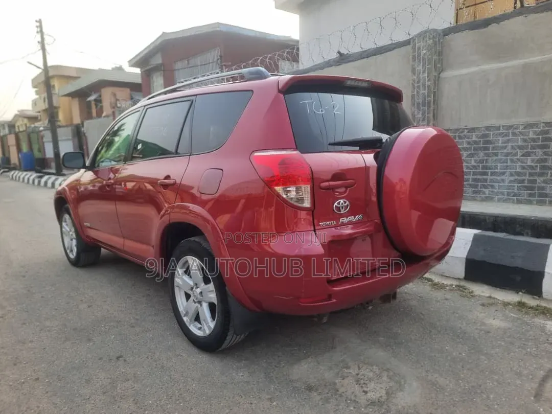 Toyota RAV4 V6 2007 Red