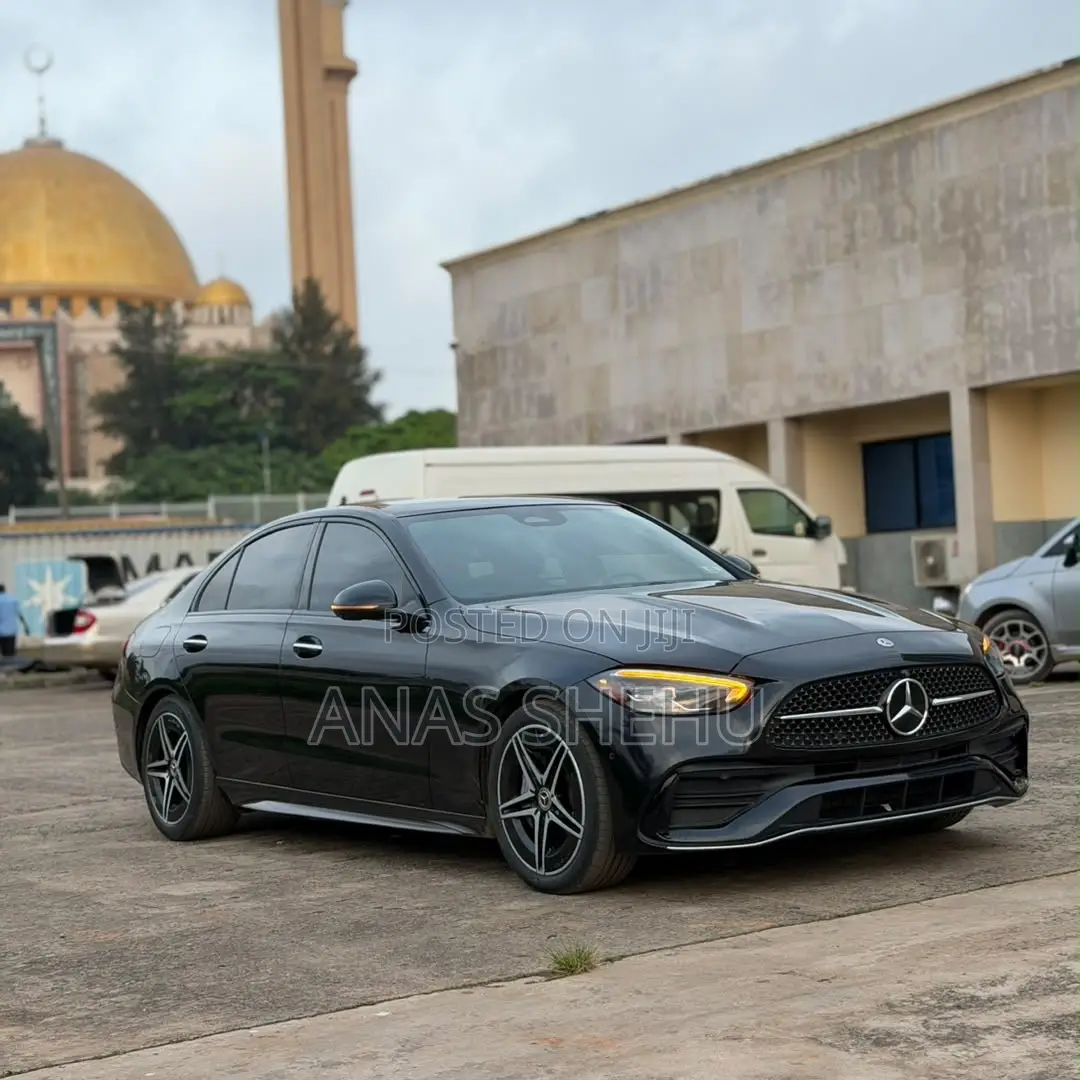 Mercedes-Benz C300 2024 Black