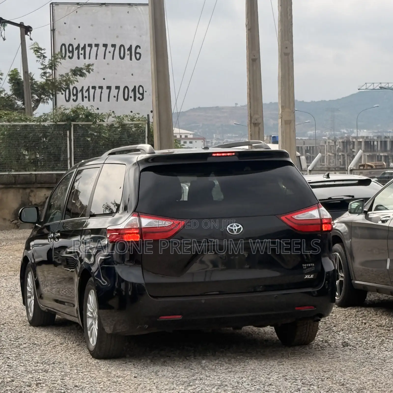 Toyota Sienna 2017 Black