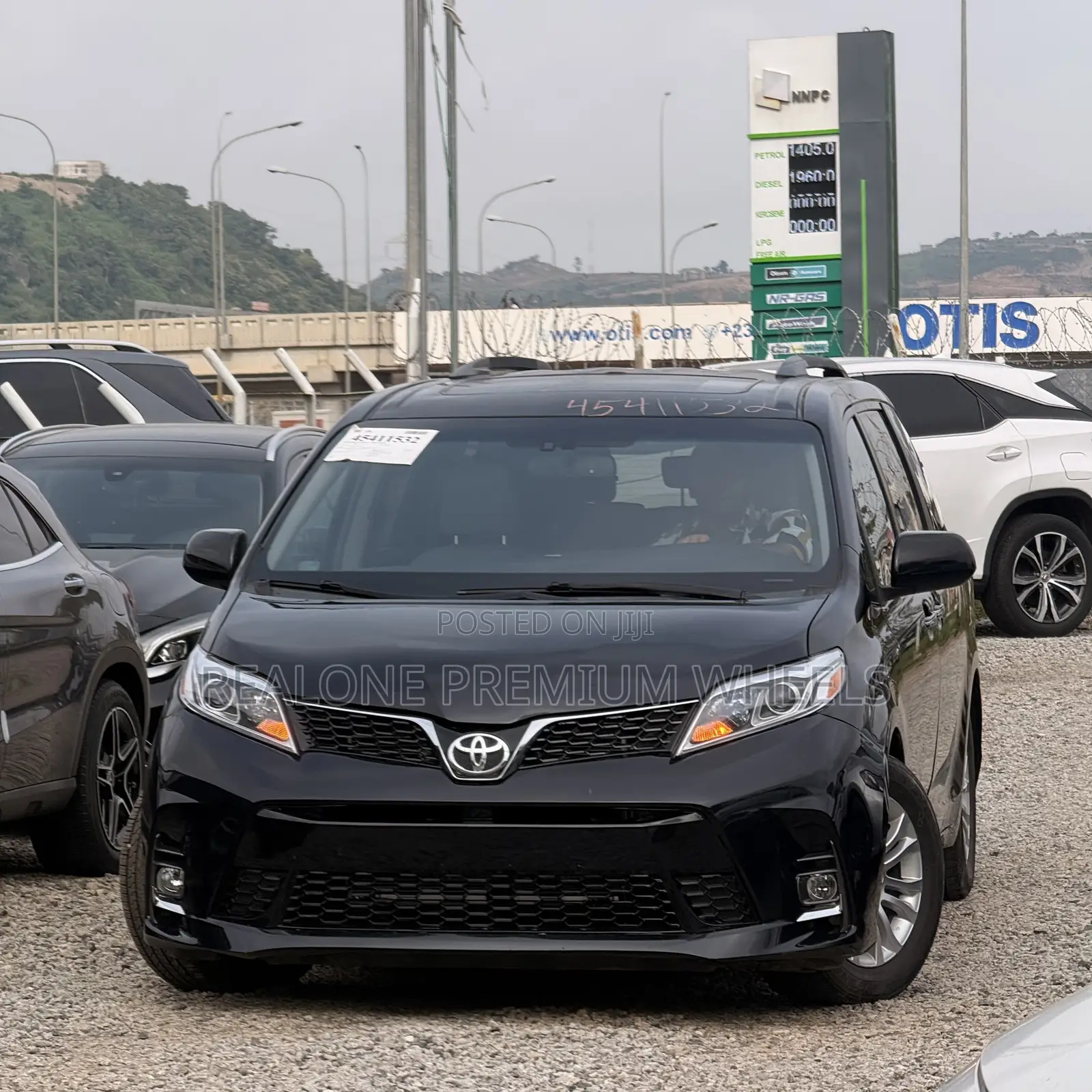 Toyota Sienna 2017 Black