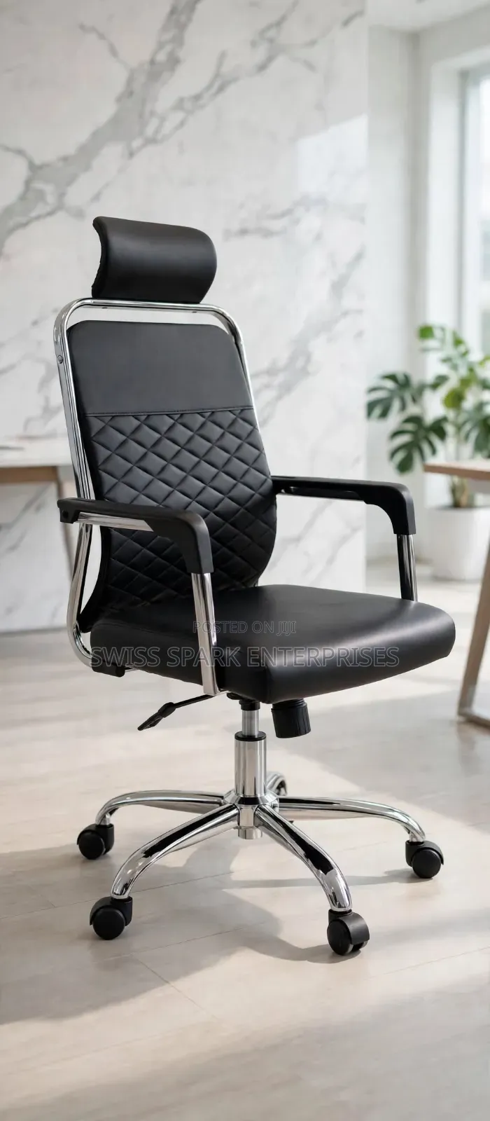 Executive Office Chair With Headrest - Quilted Leather - Chrome Frame